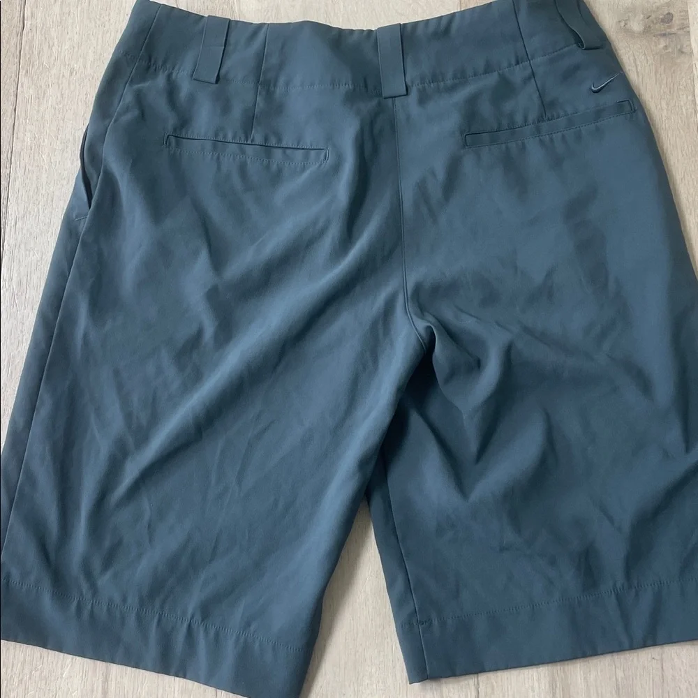 Nike Golf Dri-Fit Shorts 10” Inseam Size 6 Blue